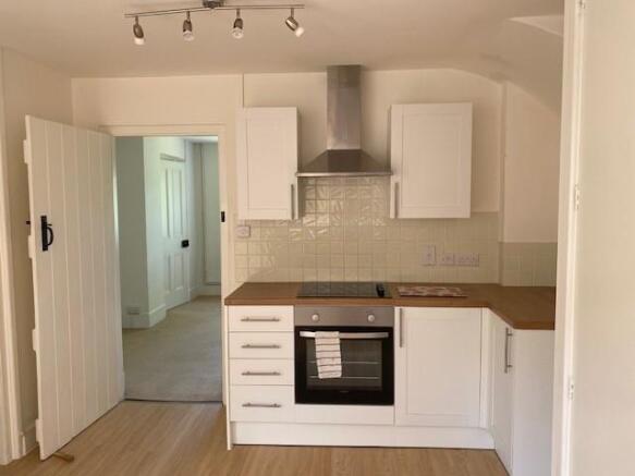Kitchen 2.jpg