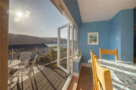 Sandquay Road, Dartmouth, Devon, TQ6