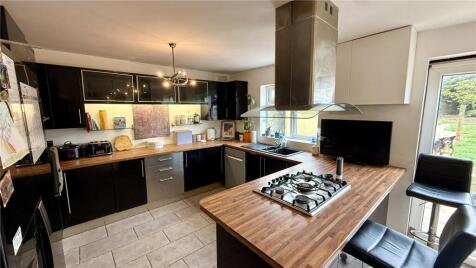 Britannia Avenue, Dartmouth, Devon, TQ6