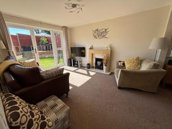Rear Facing Lounge 
