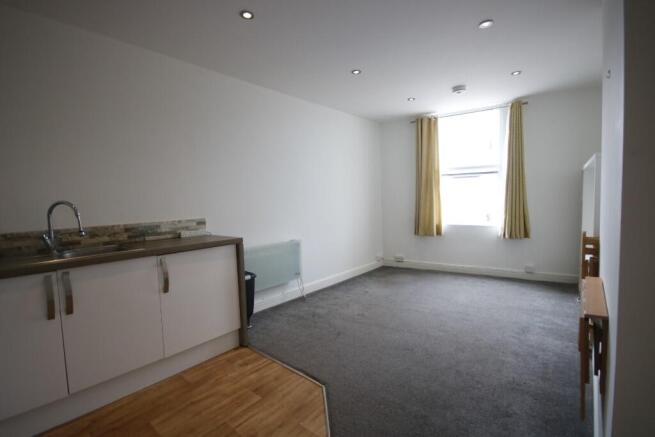 Kitchen/Lounge