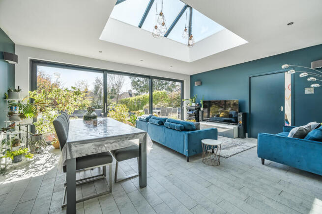 Living/Dining Area