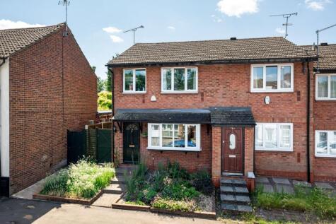 Summer Street, Slip End, LU1