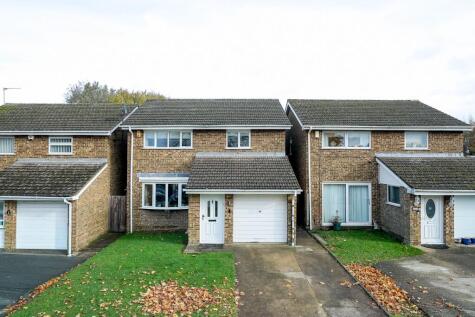 Crosslands, Caddington, LU1