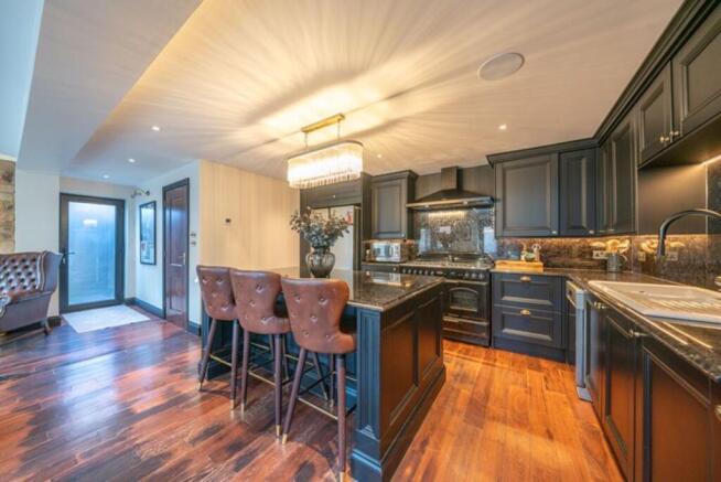 Open Plan Kitchen / Dining / Living Room