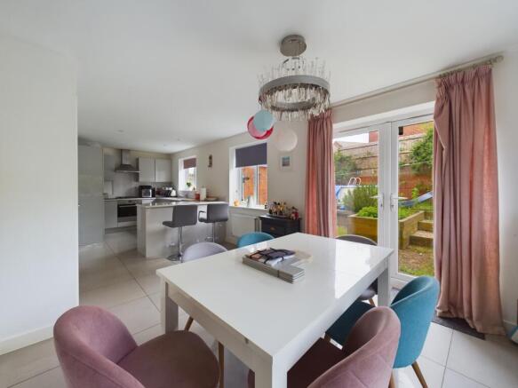 Kitchen / dining