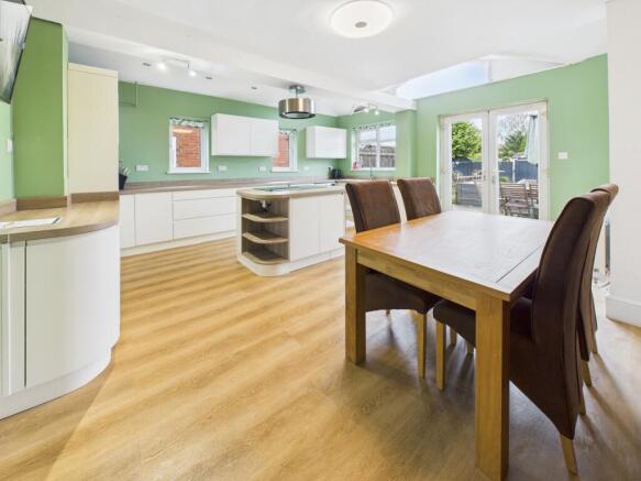 Living/Breakfast Kitchen