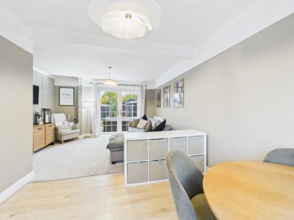 Living Room / Dining