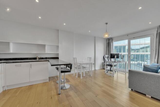 KItchen/Reception Room