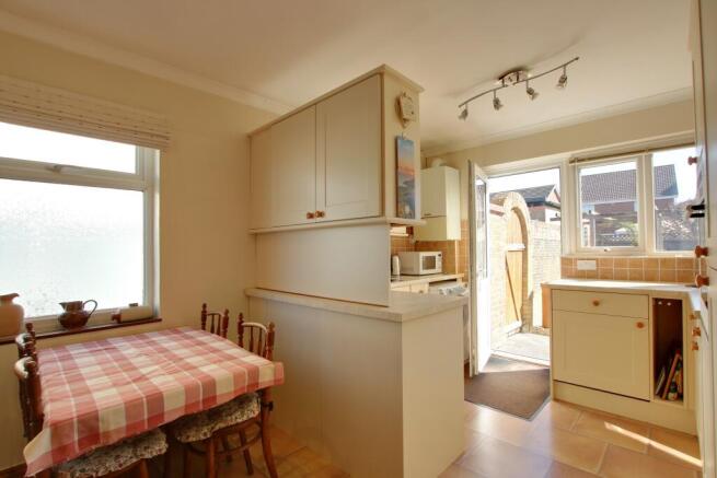KITCHEN DINER