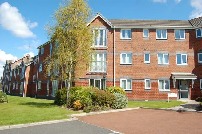 2 bedroom flat to rent in 5 Canal View Court Field Lane Litherland ...