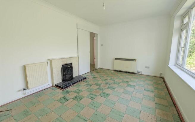 Lounge-1.jpg