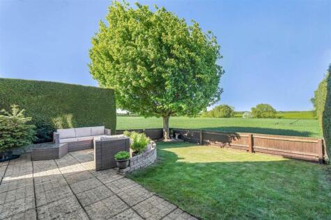 Tharp Way, Chippenham