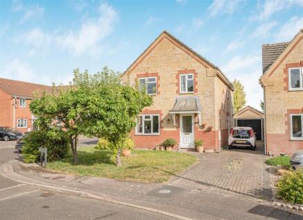 Appletree Grove, Burwell