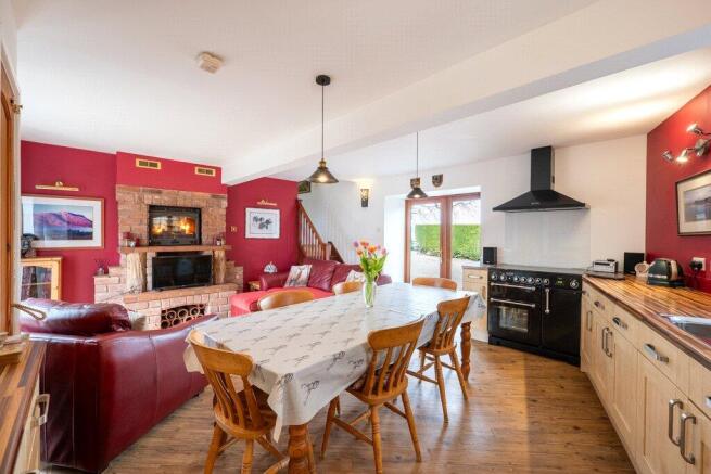 Kitchen/Dining