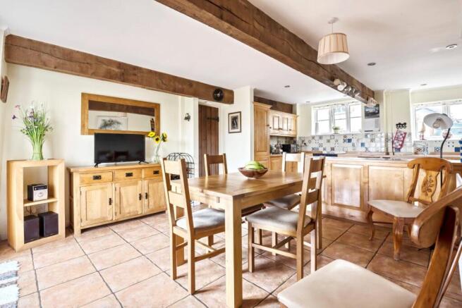 Kitchen/Dining