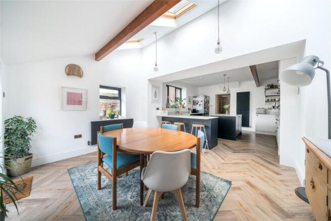 Kitchen/Dining