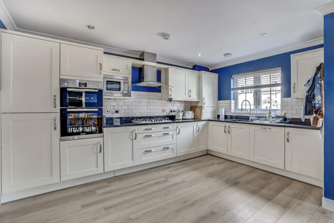 Kitchen / Breakfast Room