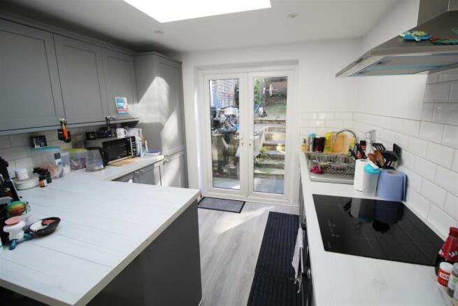 kitchen new.jpg