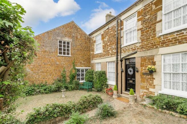 House from the front garden