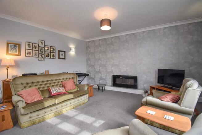 8 Albert Court Living Room b.jpg