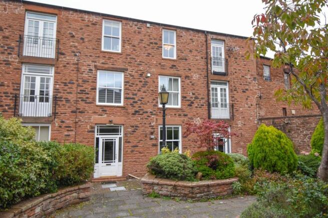 8 Albert Court.jpg