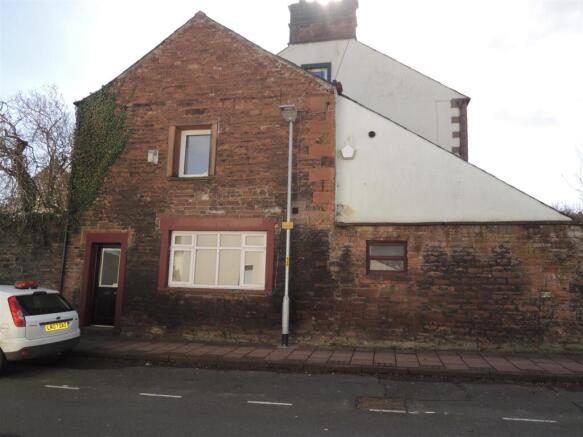 old lodge front a.JPG