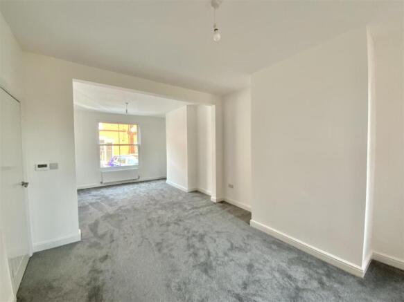 Lounge/dining room