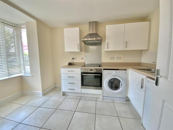 Kitchen/ Breakfast Room