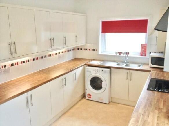 FITTED KITCHEN.jpg