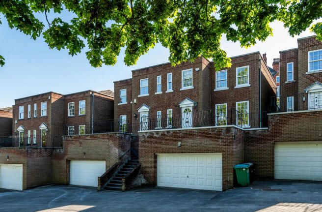 31 Tattershall Dr...