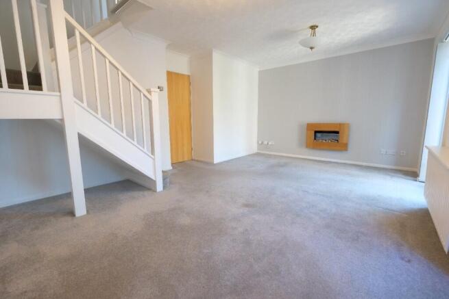 SITTING/DINING ROOM