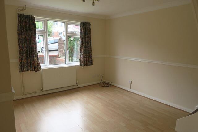 SITTING/DINING ROOM