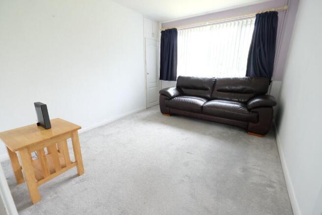 SITTING/DINING ROOM