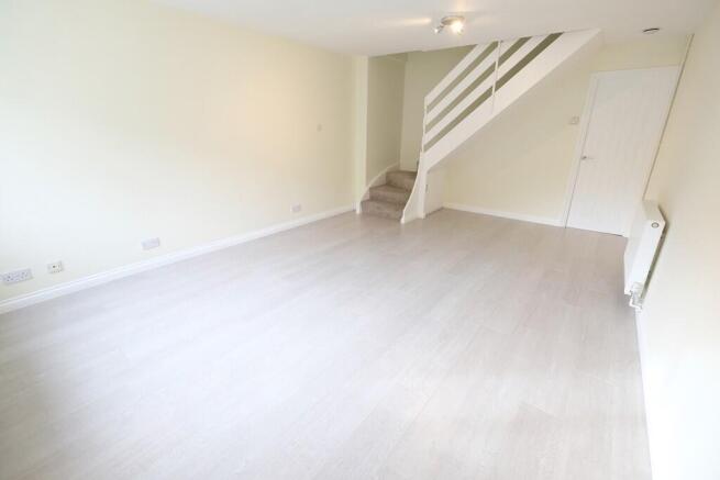 SITTING/DINING ROOM