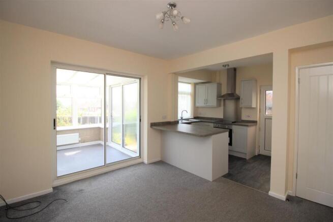 Kitchen/Dining Room