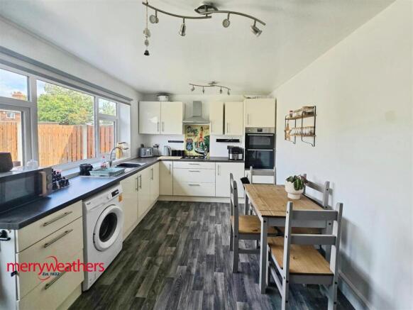 Kitchen dining room