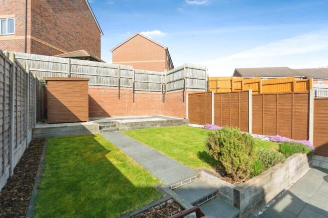 Rear garden 2.jpg