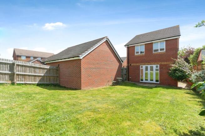 Garden to house.jpg