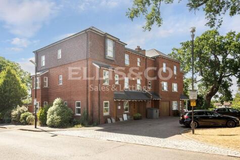 Adam Close, Mill Hill, London, NW7