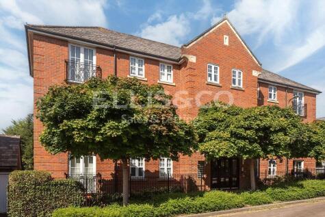 Seaton Square, Mill Hill, London, NW7