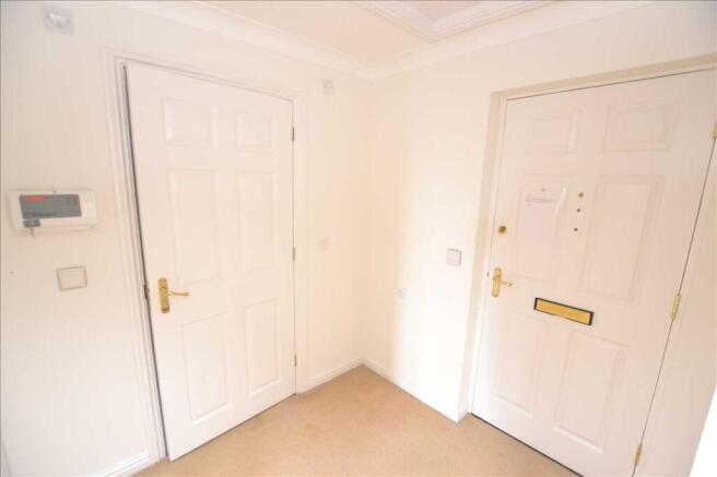 SPACIOUS HALLWAY