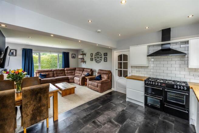 LIVING & DINING KITCHEN