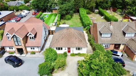 Nine Mile Ride, Finchampstead, Wokingham, Berkshire, RG40