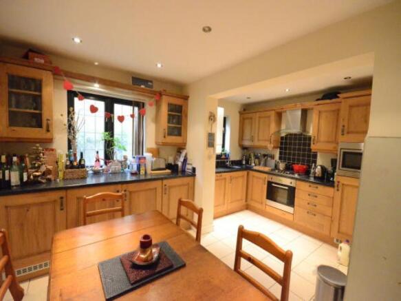 Kitchen/Dining Room