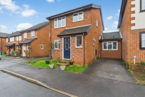 Lancashire Hill, Warfield, Berkshire, RG42