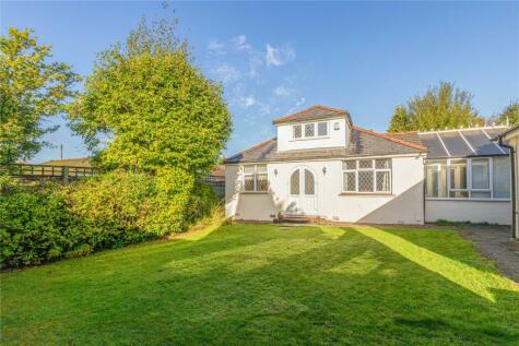 Crowthorne - 3 bedroom bungalow for sale