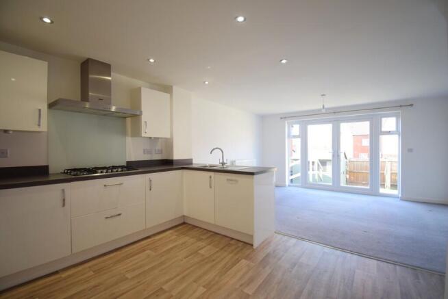 Kitchen & Din...