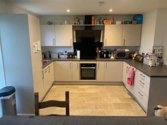 kitchen 2.jpg
