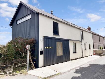 Cottage with large garden and countryside views, Porkellis